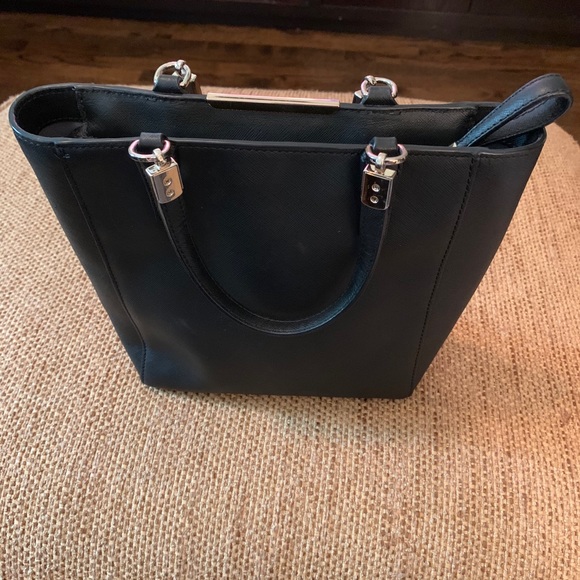 COACH small tote black with gold hardware - Picture 2 of 5